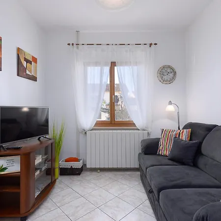 Apartment Emi *