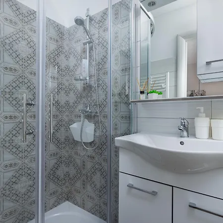 Apartament Emi