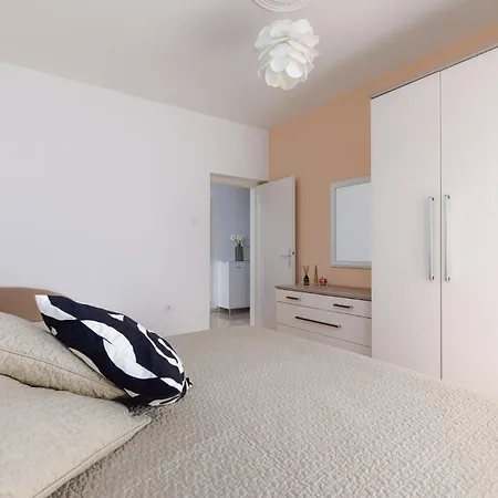 Emi Appartement *