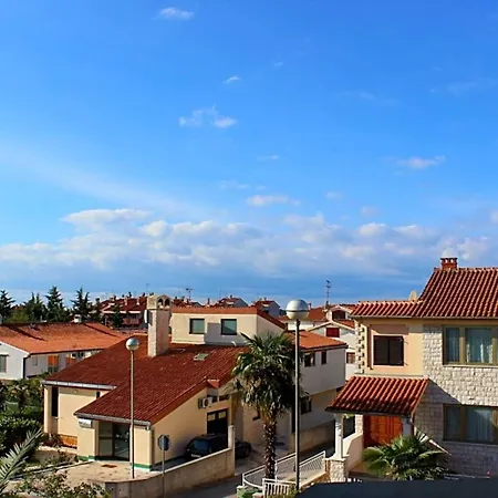 Apartament Emi
